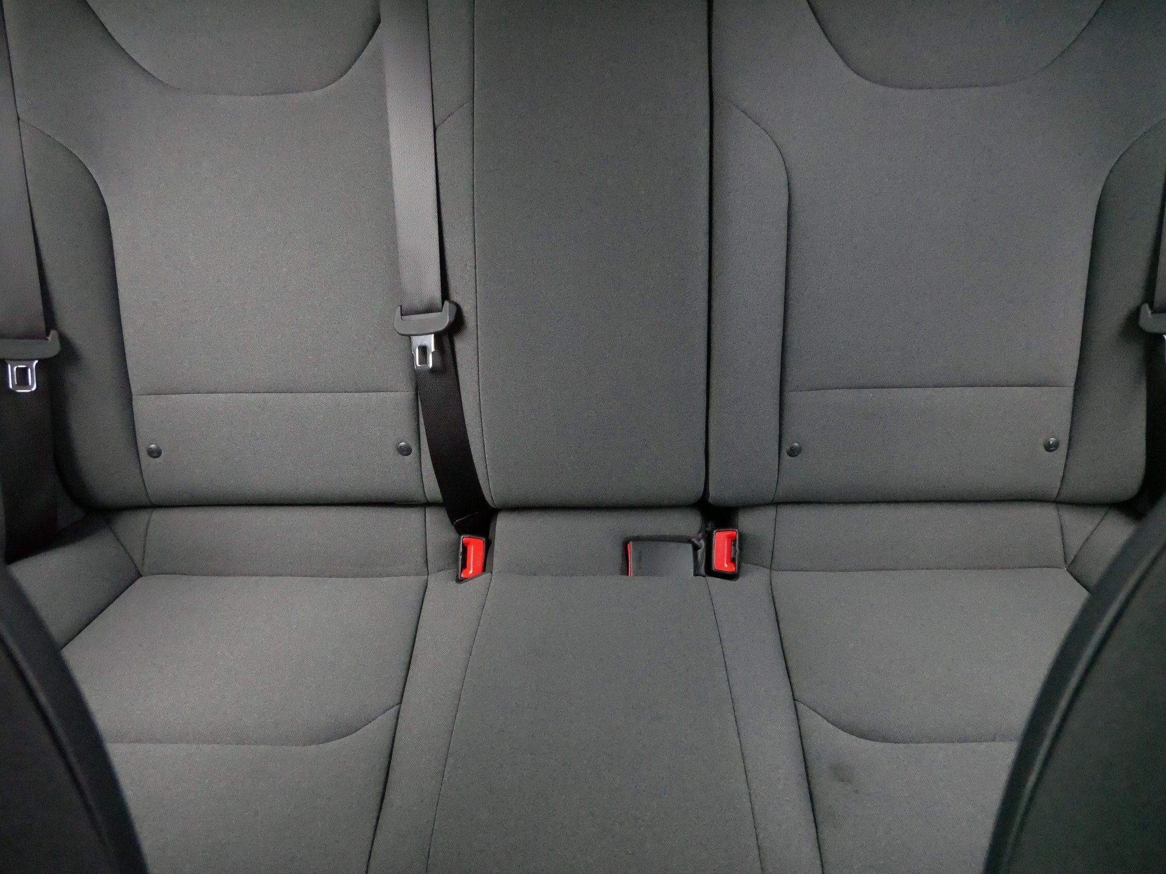 Used 2025 Snow White Pearl Kia LXS image 13