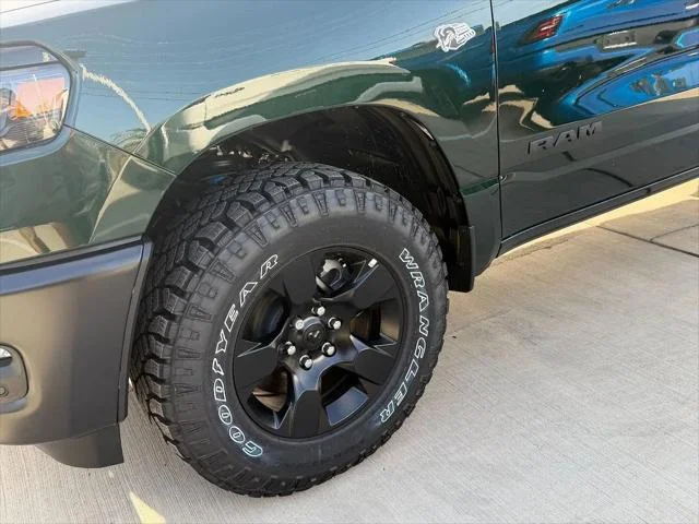 New 2026 Serrano-Green Metallic Exterior Paint RAM Warlock image 7