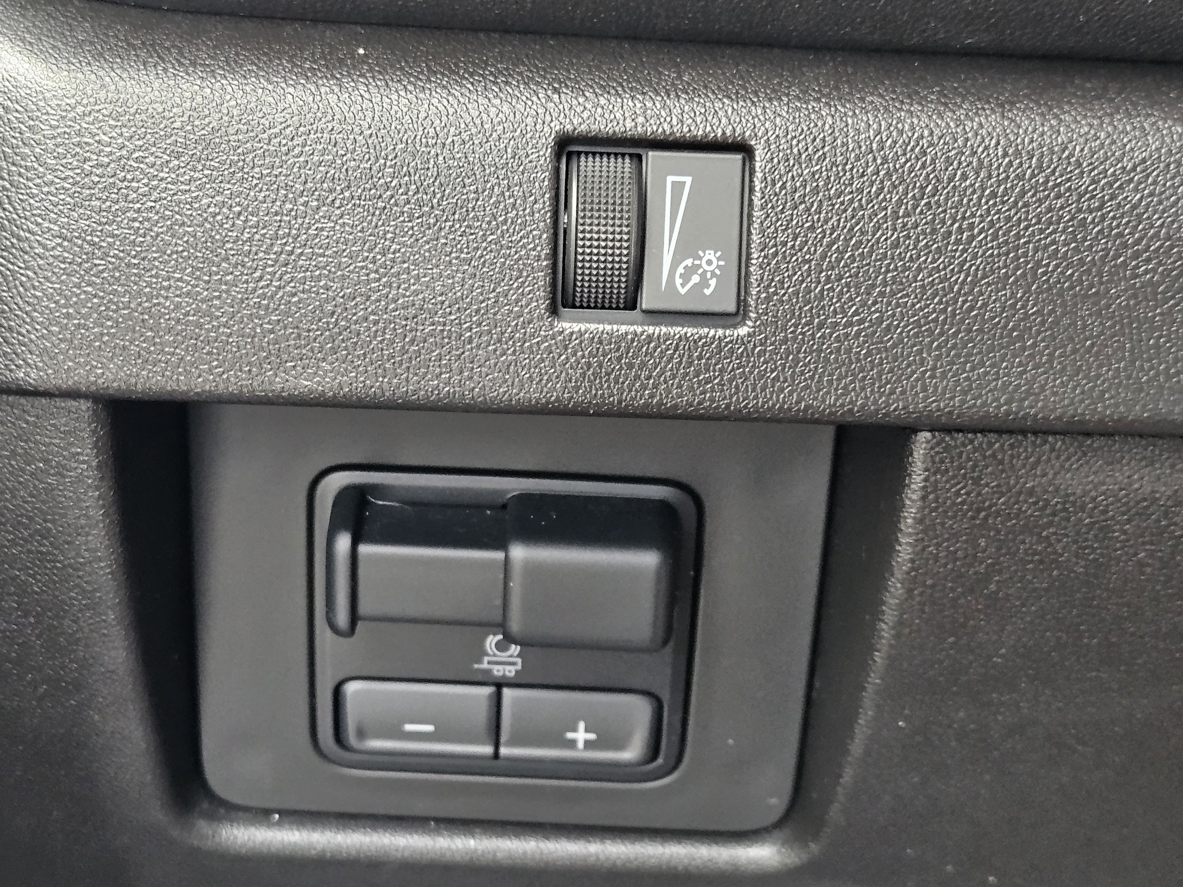Used 2023 Sand Dune Metallic Chevrolet Trail Boss image 22