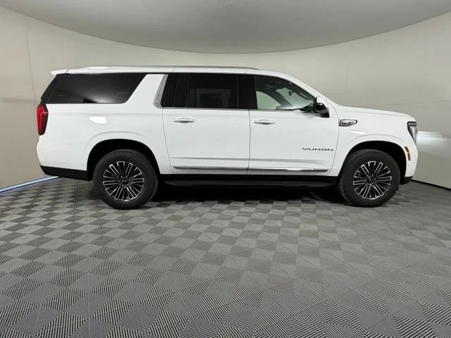 2026 GMC Yukon XL Elevation - Photo 7