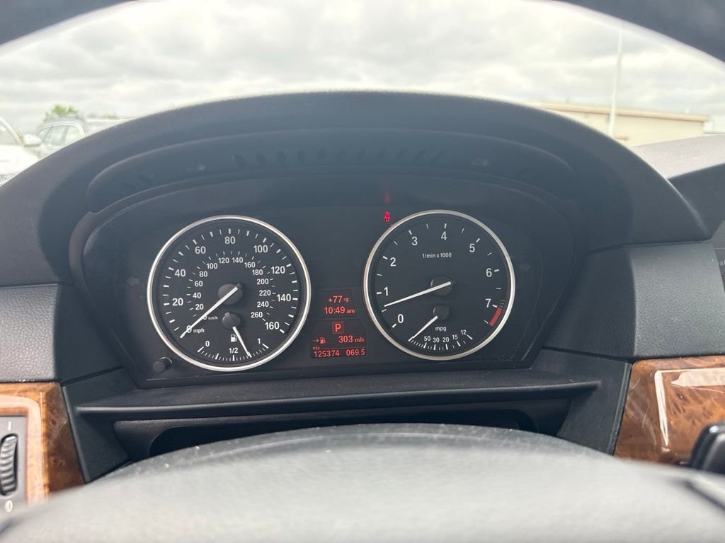 Used 2008 White BMW 535xi image 16