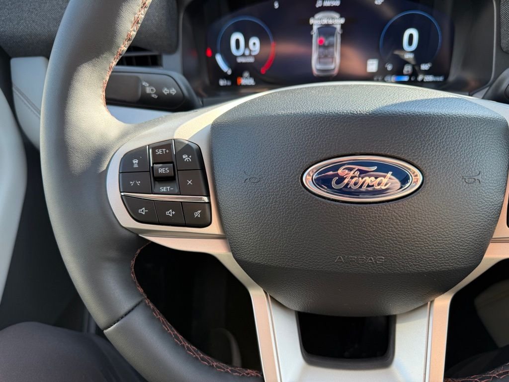 New 2026 Star White Metallic Tri-Coat Ford Active image 26