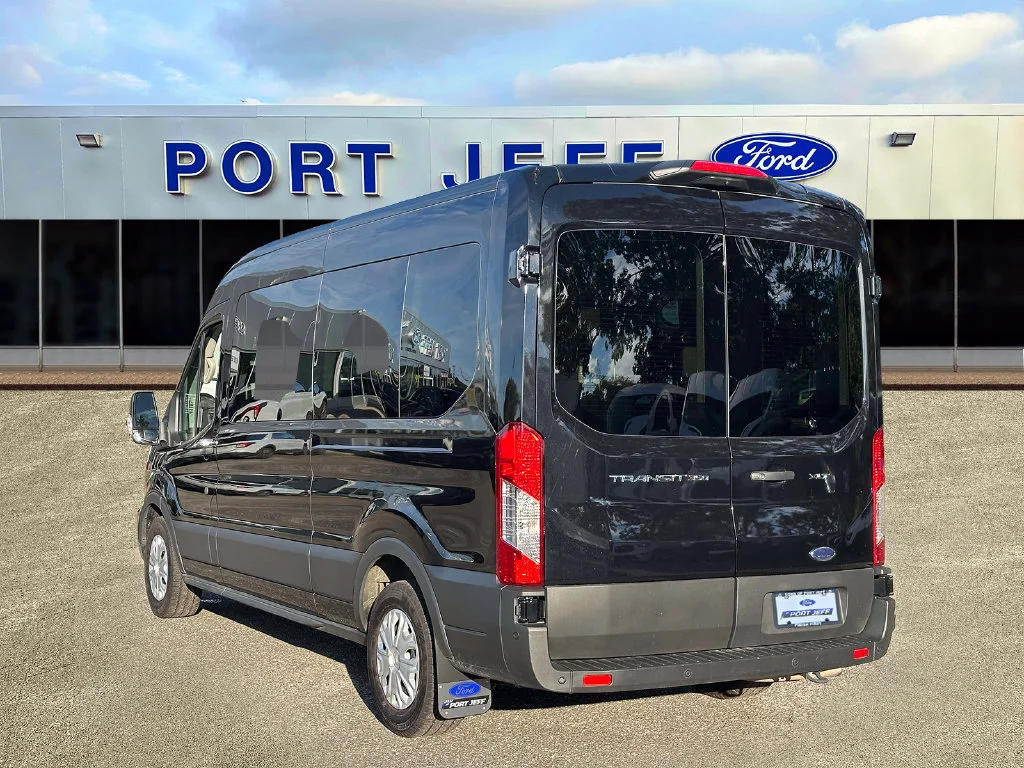Certified Used 2025 Black Metallic Ford XLT image 7