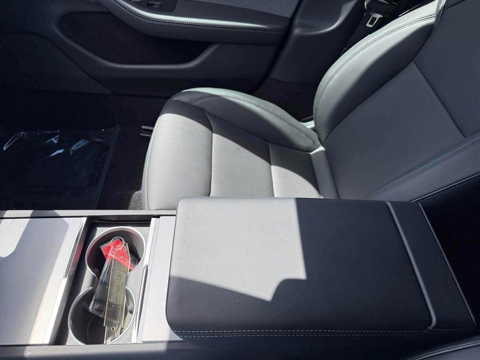 Used 2024 Pearl White Multi-Coat Tesla Base image 14