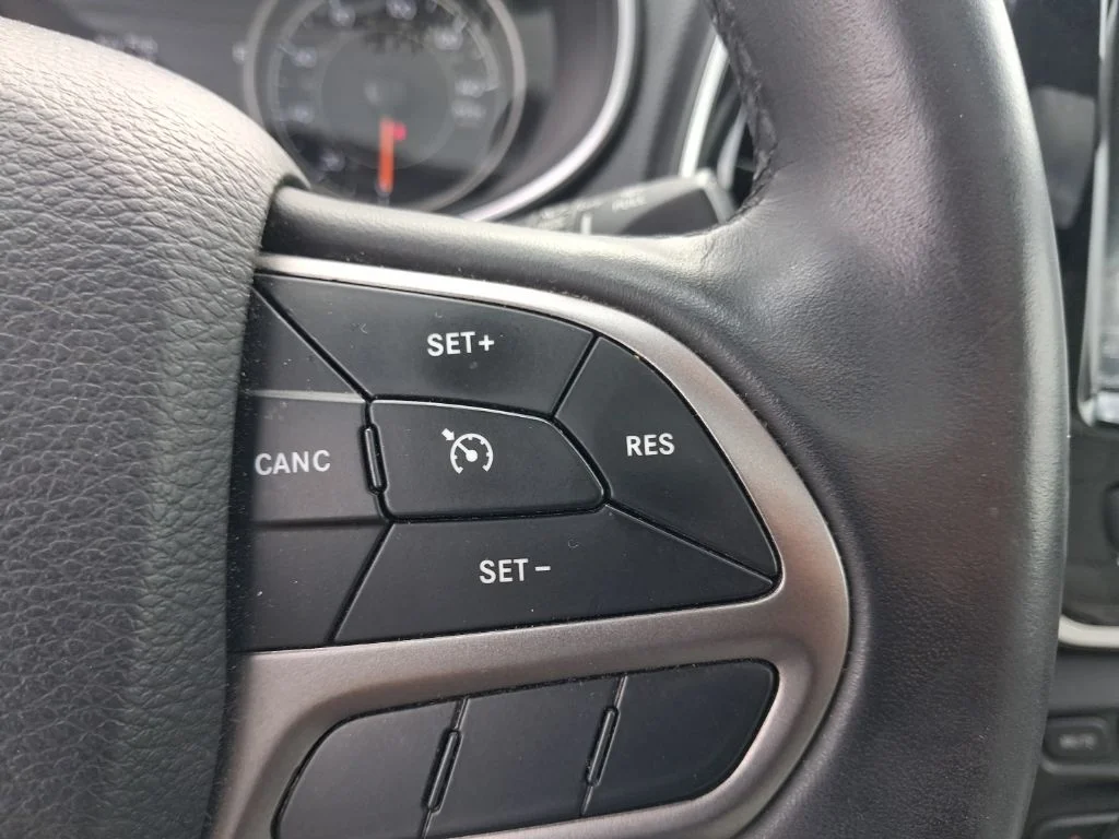 Used 2019 Gray Jeep Limited image 14
