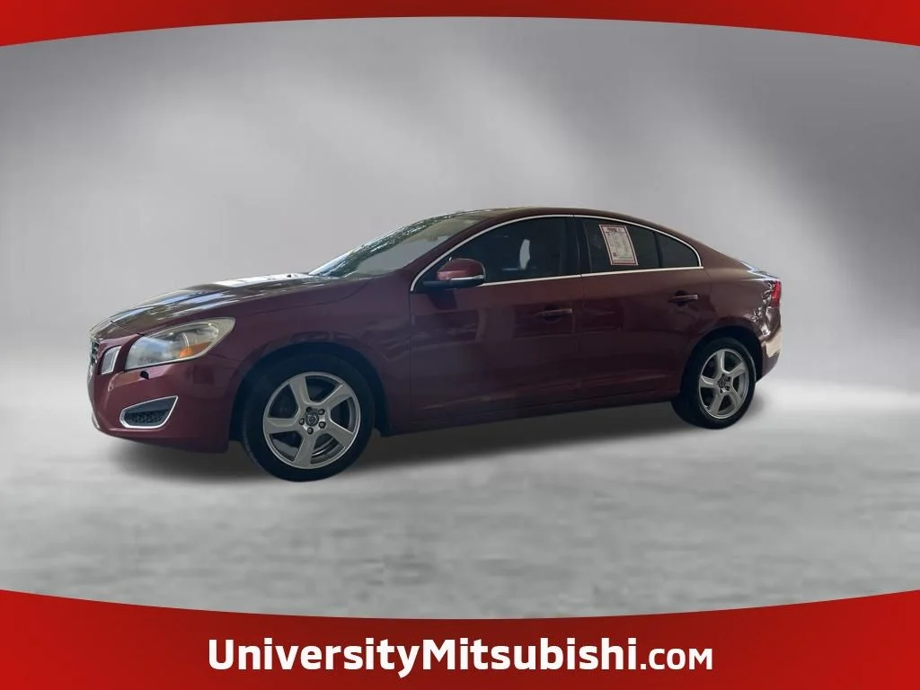 Used 2013  Volvo  image 1