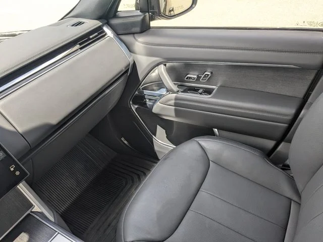 Used 2025 Black Land Rover SE image 16