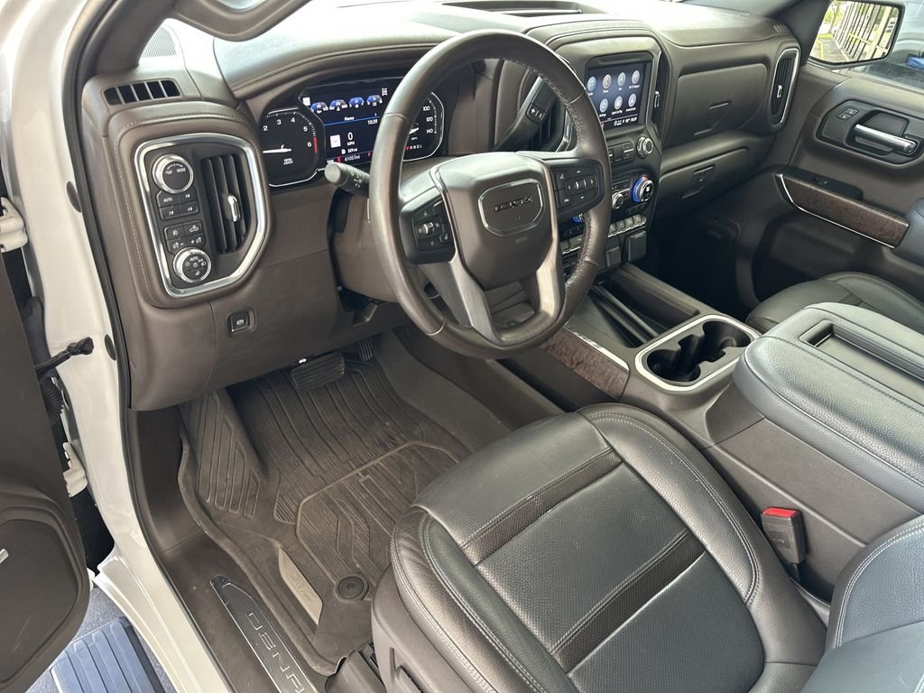 Used 2022 White GMC Denali image 14