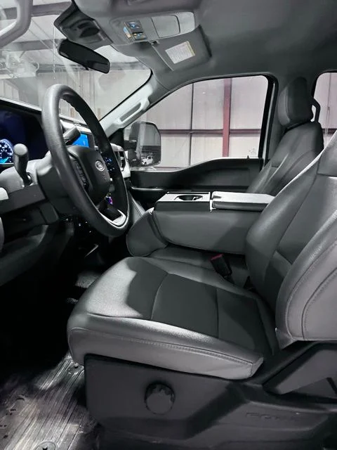 Used 2025 White Ford XL image 10