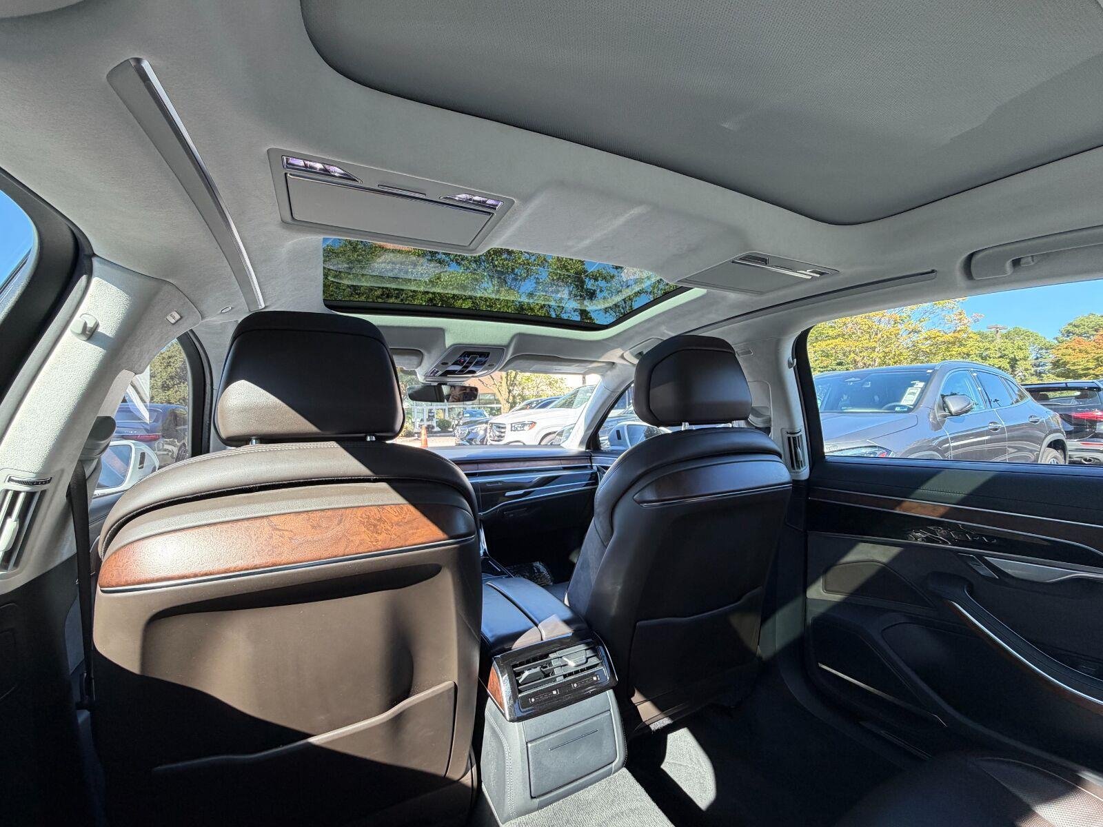 Used 2021 Glacier White Metallic Audi  image 5