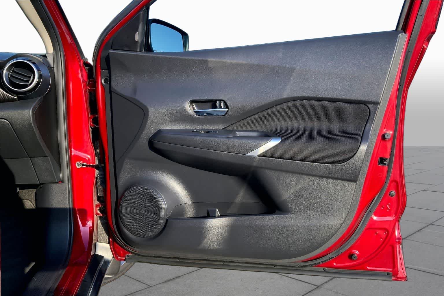 Used 2021 Scarlet Ember Tintcoat/Super Black Nissan SV image 23