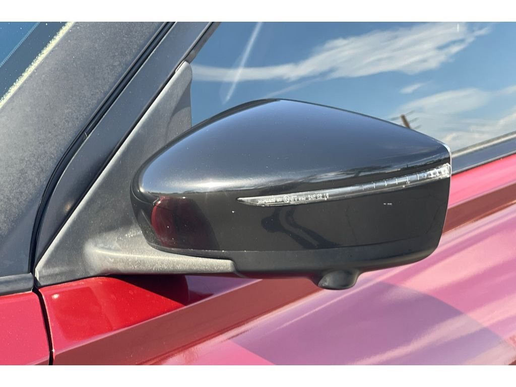 Used 2018 Cayenne Red/Super Black Nissan SR image 49