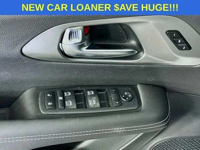 2026 Chrysler Pacifica Select - Photo 17