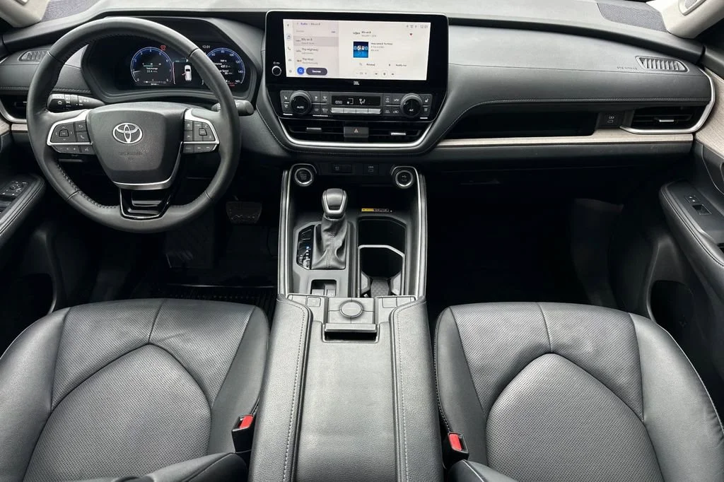 Used 2024 Pearl Toyota XLE image 13