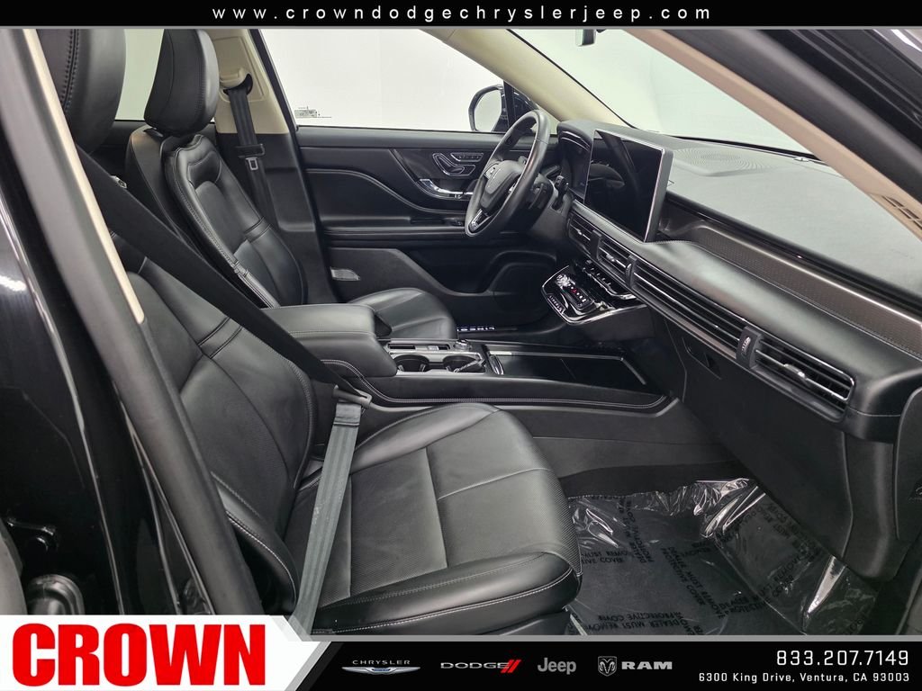 Used 2024 Black Lincoln Grand Touring image 10