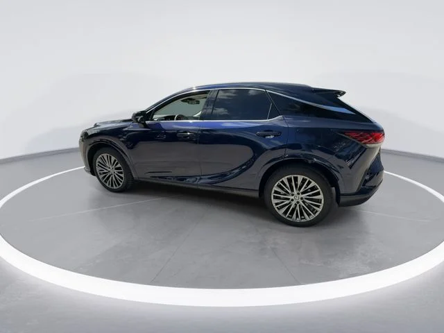 Used 2024  Lexus 350 Luxury image 5