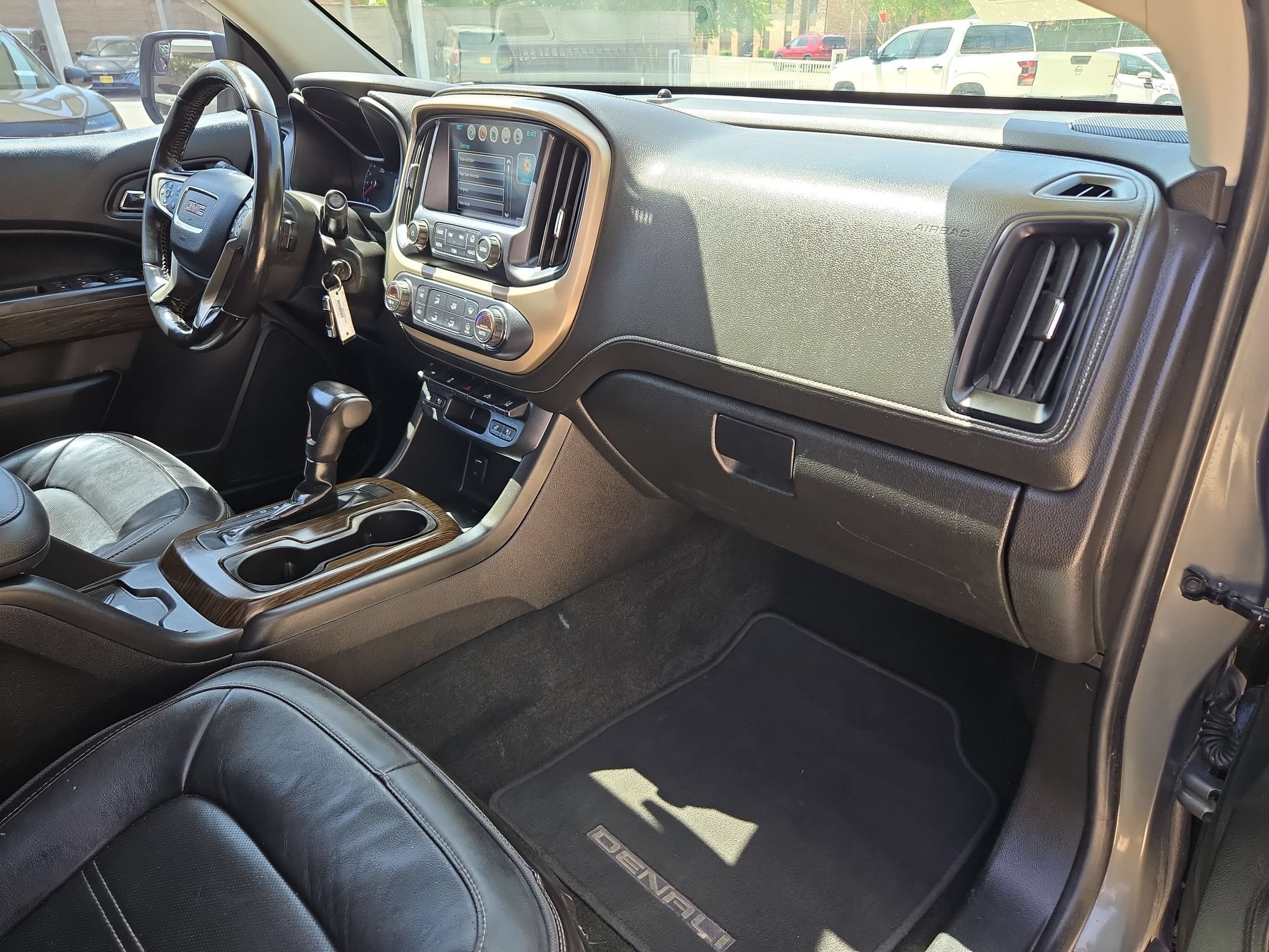 Used 2018 Mineral Metallic GMC 2WD Denali image 29
