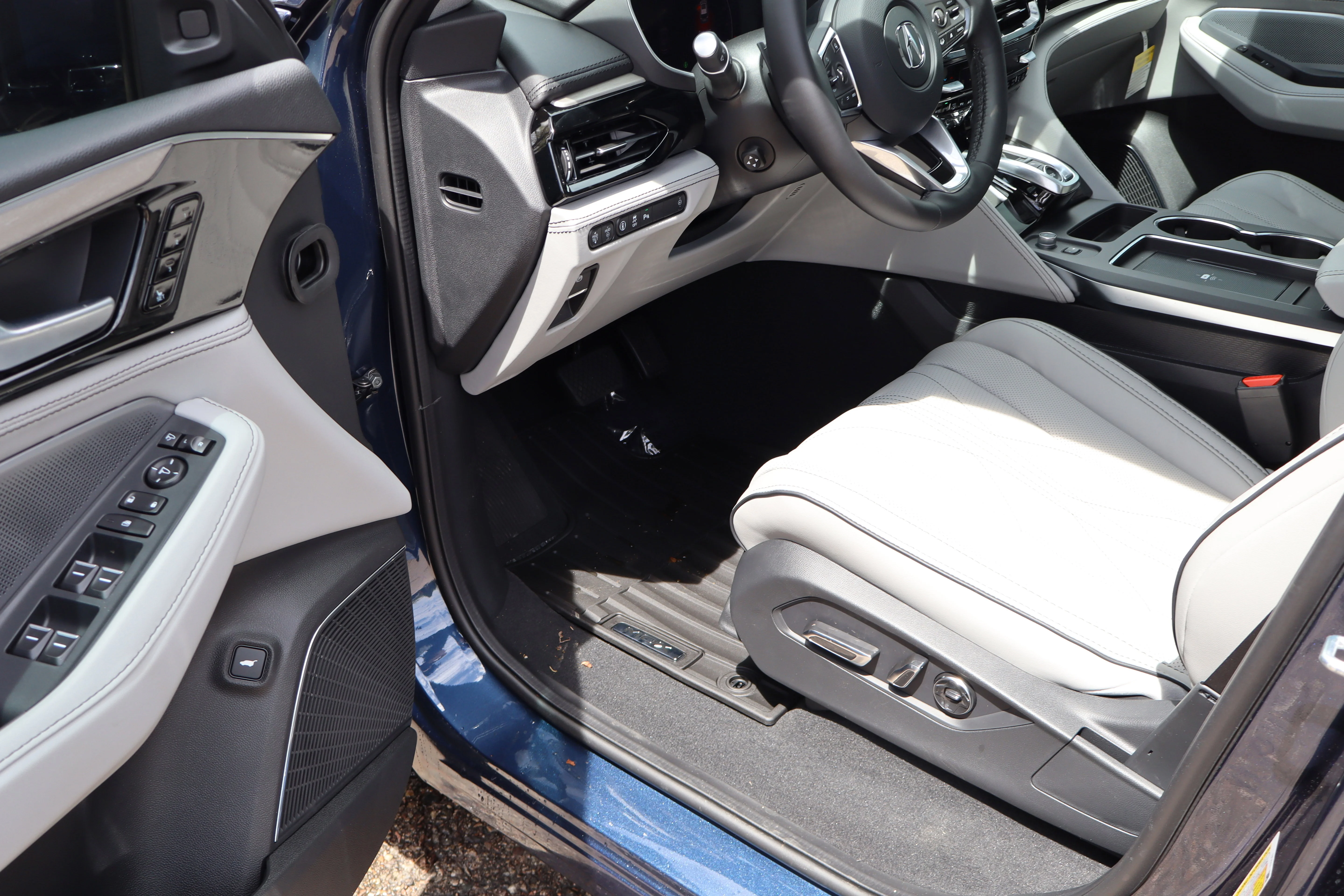 New 2026 Canyon River Blue Metallic Acura w/Advance Package image 21