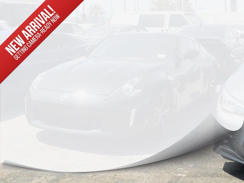 Used 2020 Magnetic Black Pearl Nissan Sport Touring image 1