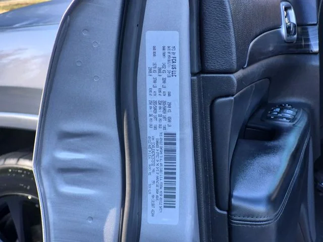 Used 2019 Silver Jeep Altitude image 26