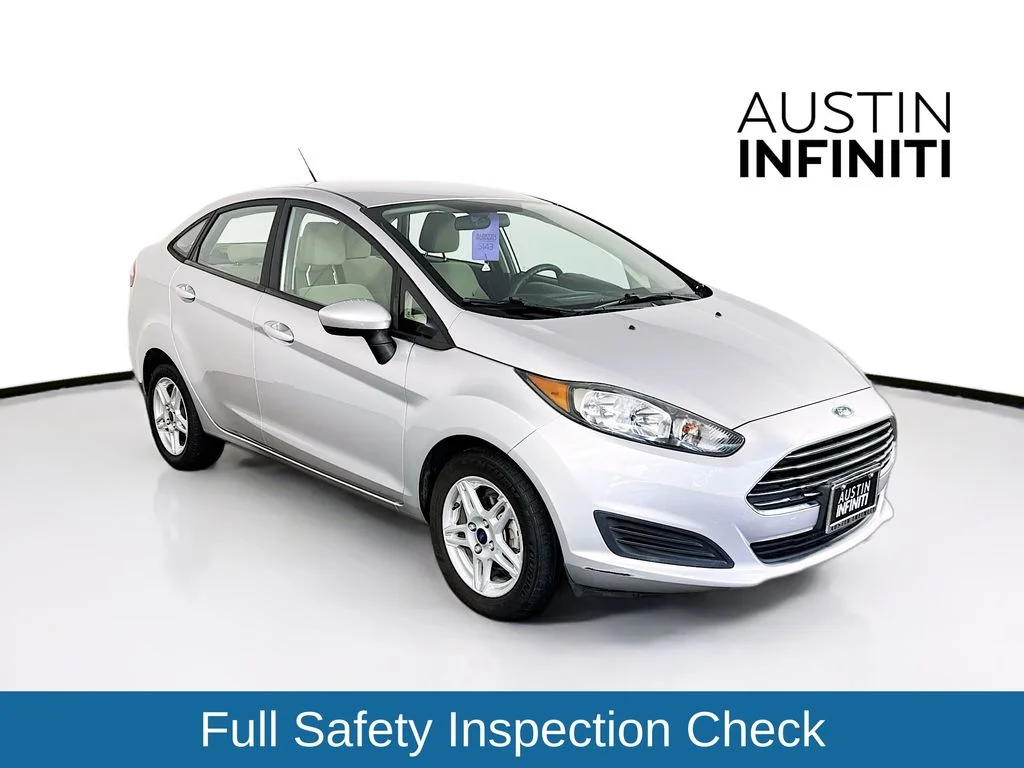 2017 Ford Fiesta SE Sedan's photo