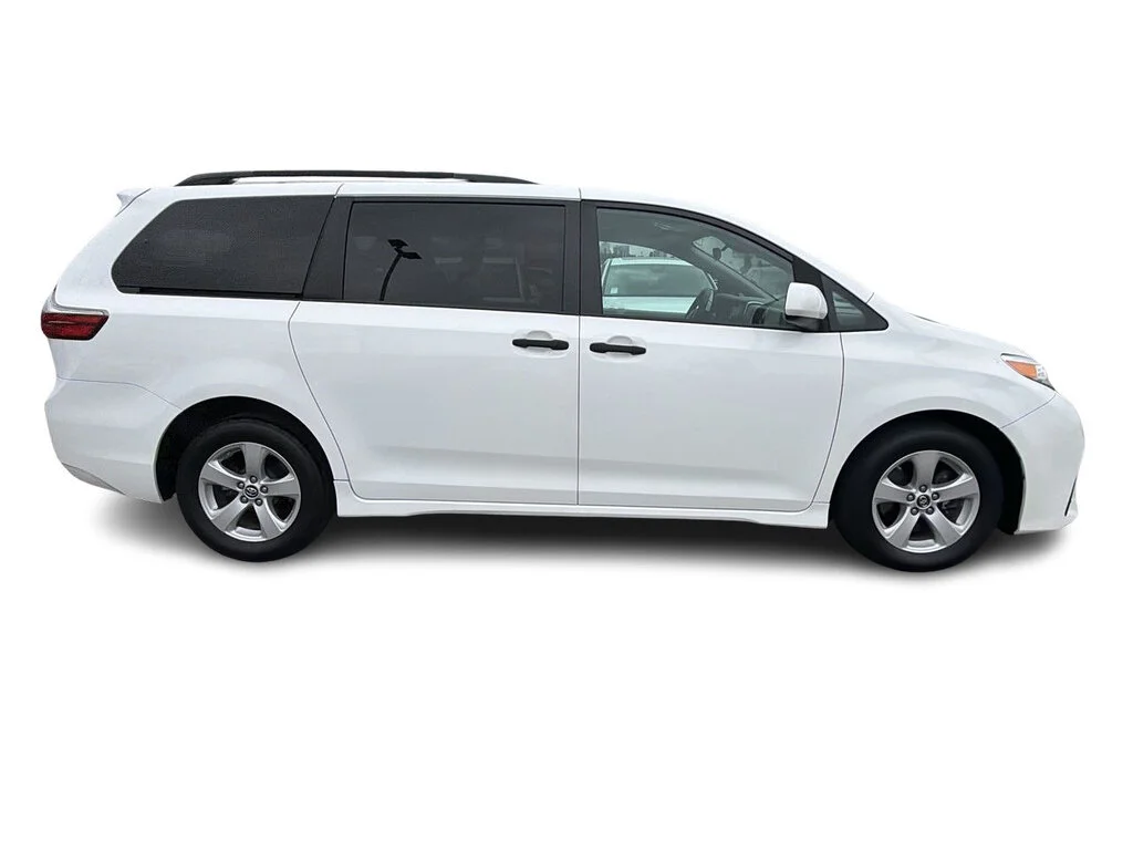 Used 2020 Super White Toyota 7-Passenger V6 Dilawri Certified   Local BC   Spac image 16