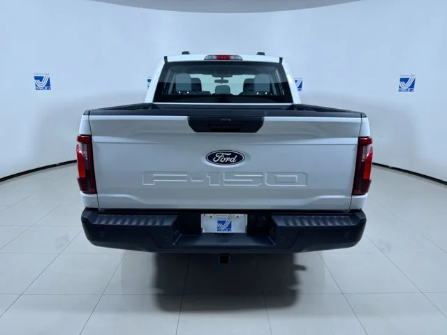 New 2026 OXFORD WHITE Ford XL Super Crew Cab w/6.5ft Bed image 17
