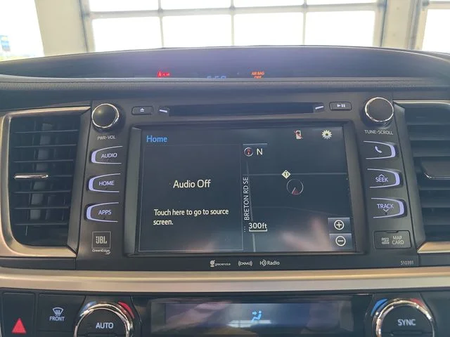Used 2018 Shoreline Mist Toyota Limited Platinum image 22