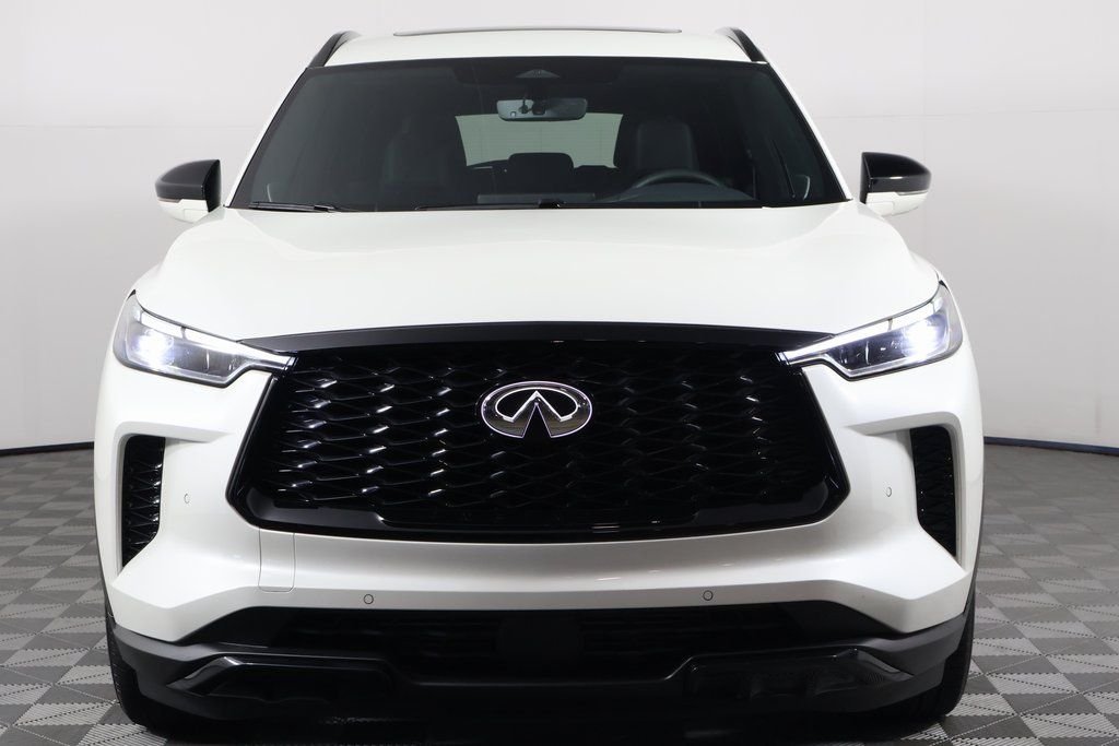 Used 2025 Majestic INFINITI LUXE image 2