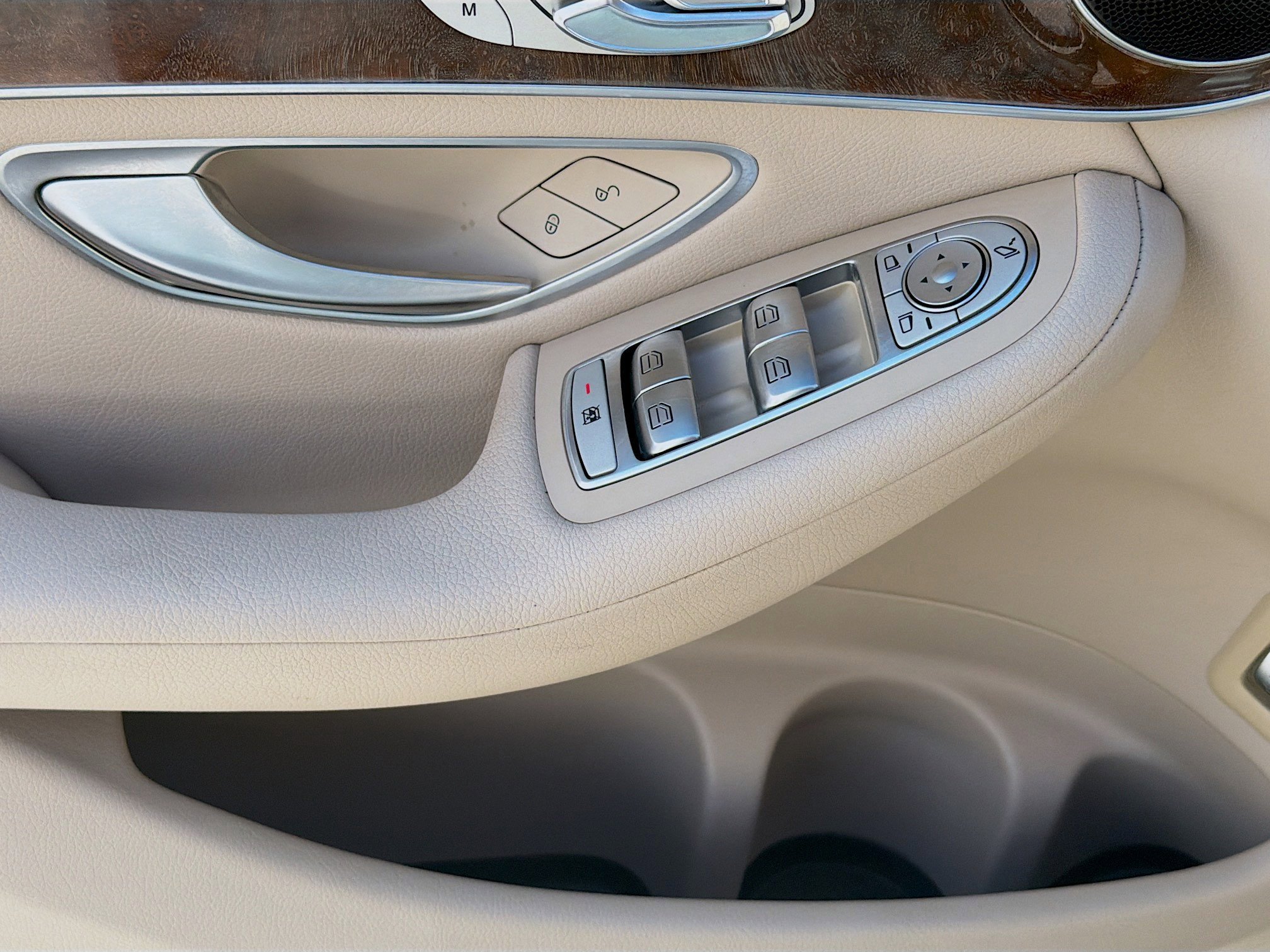 Used 2019 Selenite Gray Metallic Mercedes-Benz GLC 300 image 14