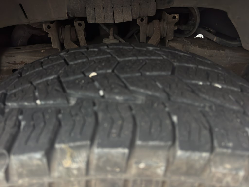 Used 2001  Ford  image 4