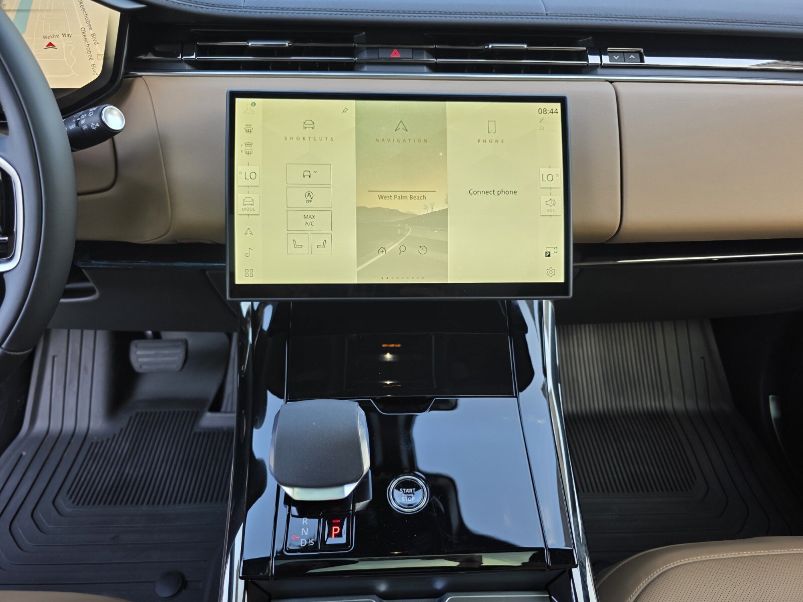 New 2026 Fuji White Land Rover SE image 17