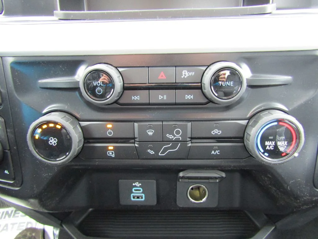 New 2026 Oxford White Ford F-350® XL image 28