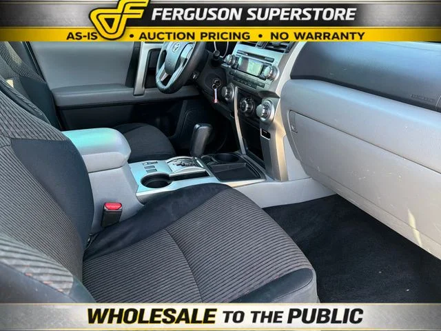 Used 2011 Silver Toyota SR5 image 21
