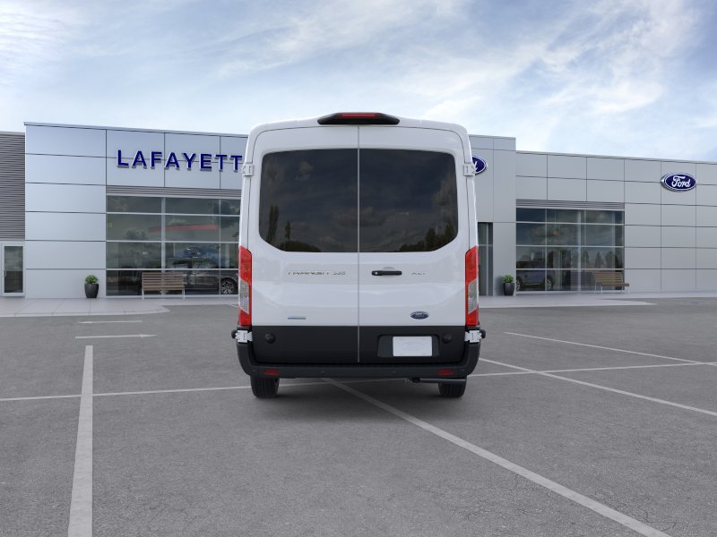 New 2025 Oxford White Ford XLT image 5