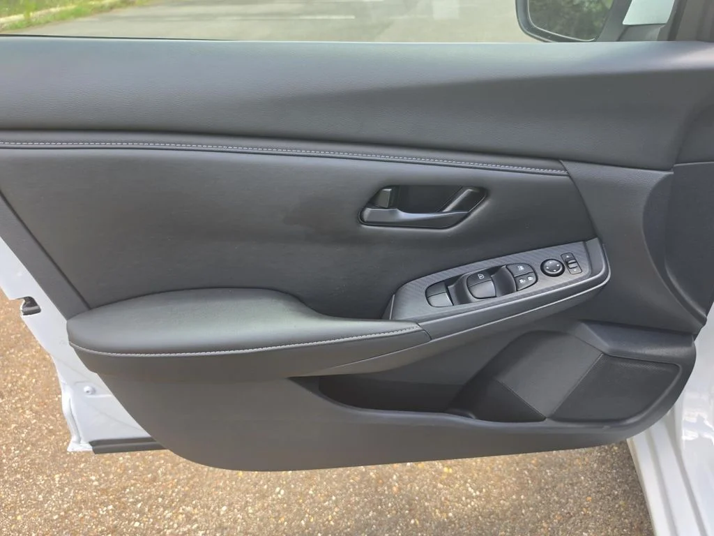 2025 Nissan Sentra S - Photo 13