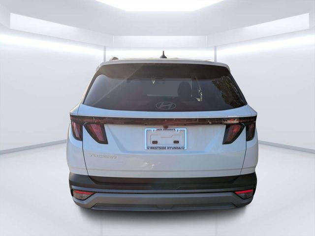 New 2026 White Hyundai SEL FWD image 4