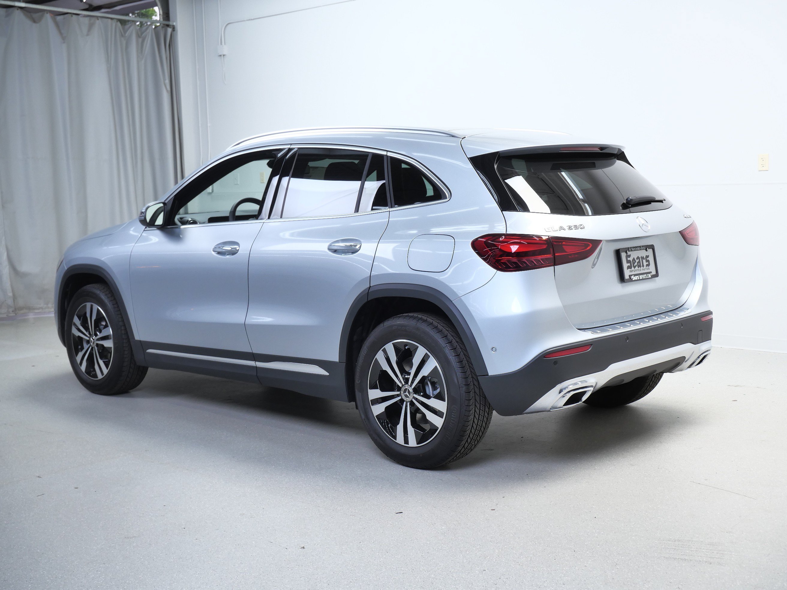 New 2026 Cirrus Silver Metallic Mercedes-Benz GLA 250 image 6