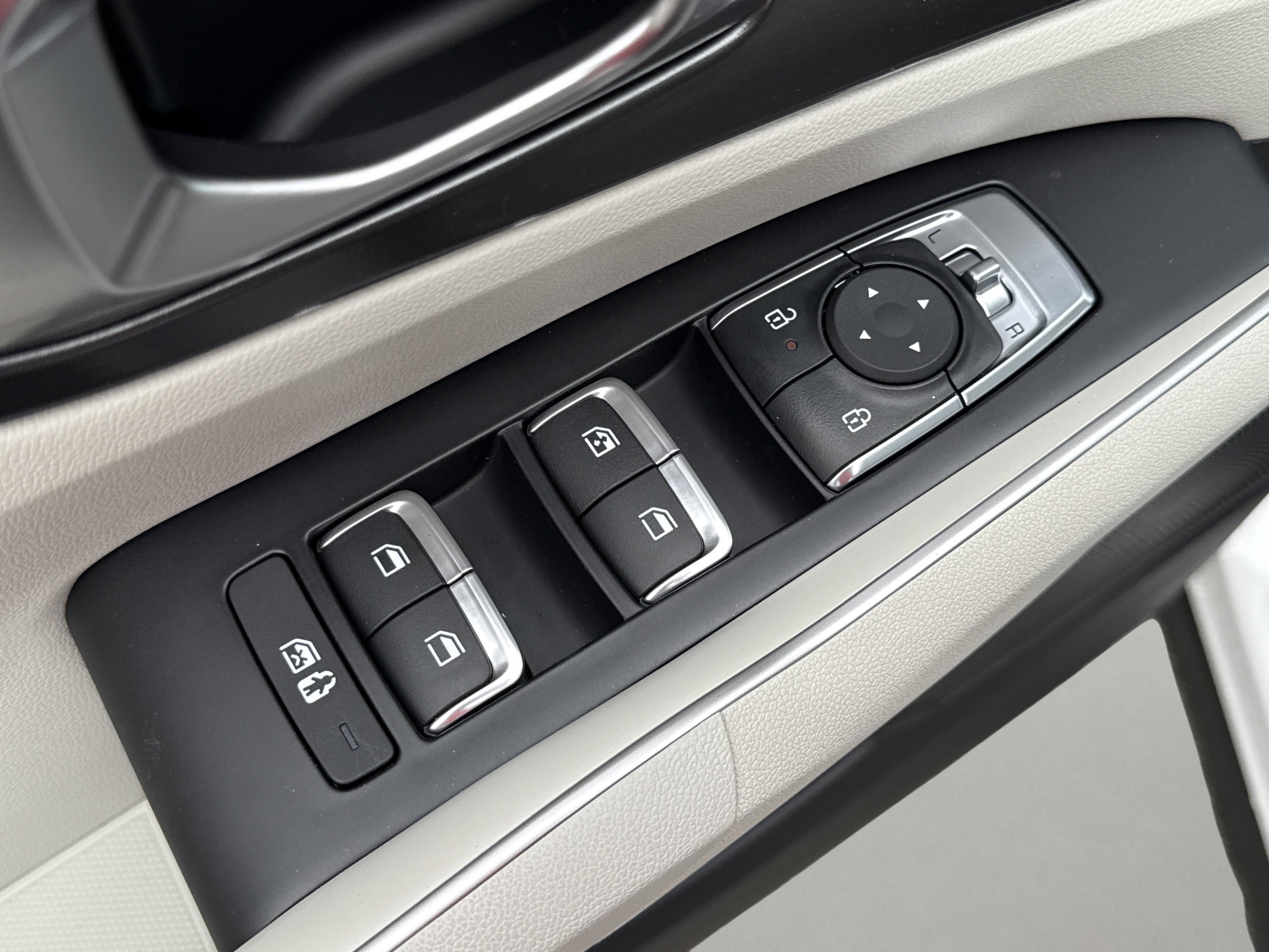 New 2026 Glacial White Pearl Kia S image 17