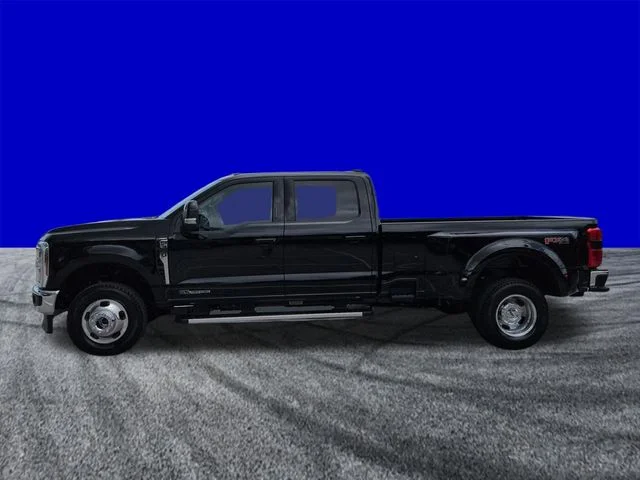 New 2026 Agate Black Metallic Ford F-350® Lariat® image 7