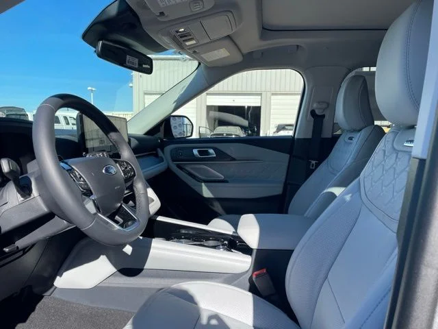 New 2026 Gray Metallic Ford Platinum image 7