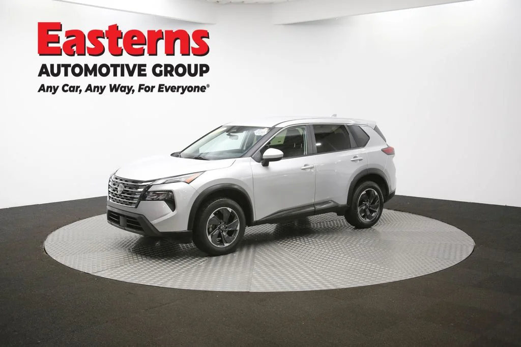Used 2024 Silver Nissan SV image 56