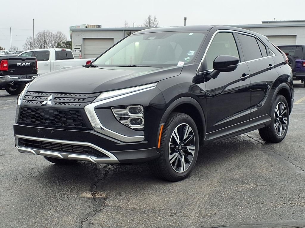 Used 2025 Mitsubishi Eclipse Cross SE with VIN JA4ATWAA1SZ005206 for sale in Kansas City