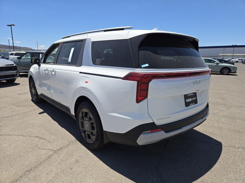 New 2026 Snow White Pearl Kia EX image 4