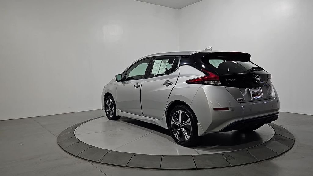 Used 2021 Brilliant Silver Metallic Nissan SL Plus image 3
