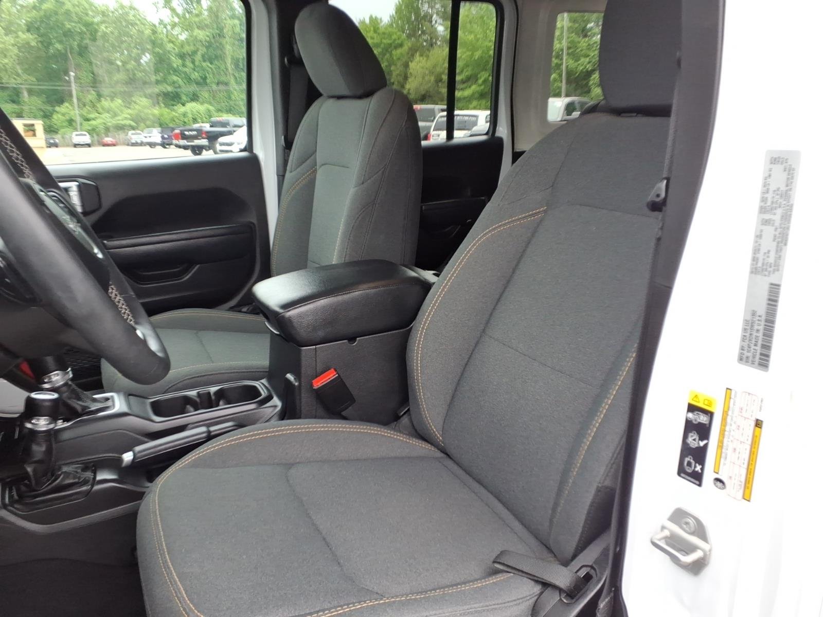 Certified Used 2025 White/off-white Jeep Willys image 14