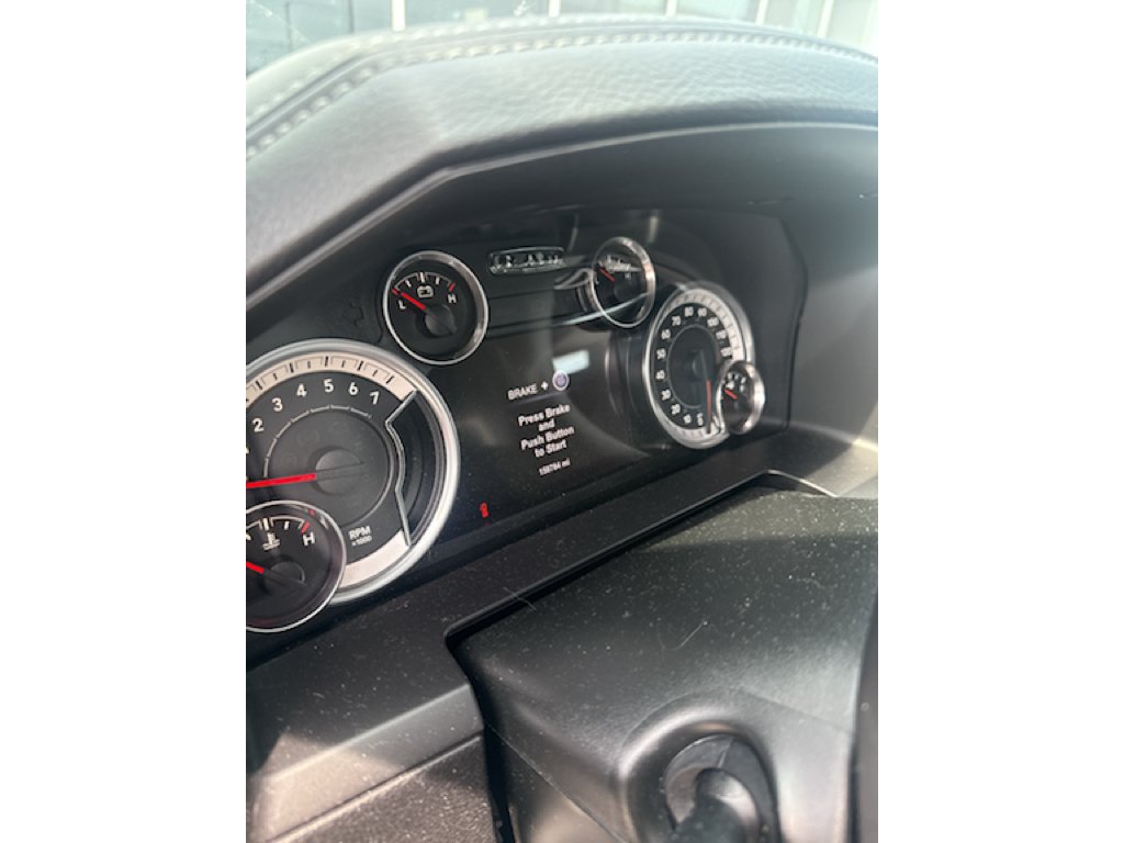 Used 2017 True Blue Pearlcoat Ram Laramie image 3