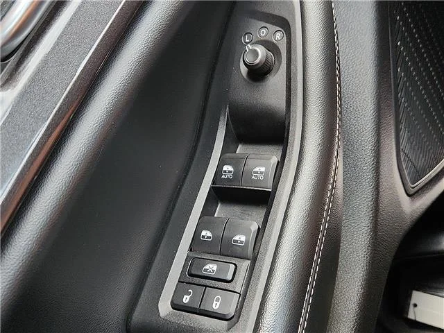 Used 2023 White Jeep Altitude 4x4 image 17