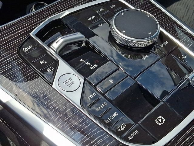 New 2026 Skyscraper Grey Metallic BMW xDrive50e image 13