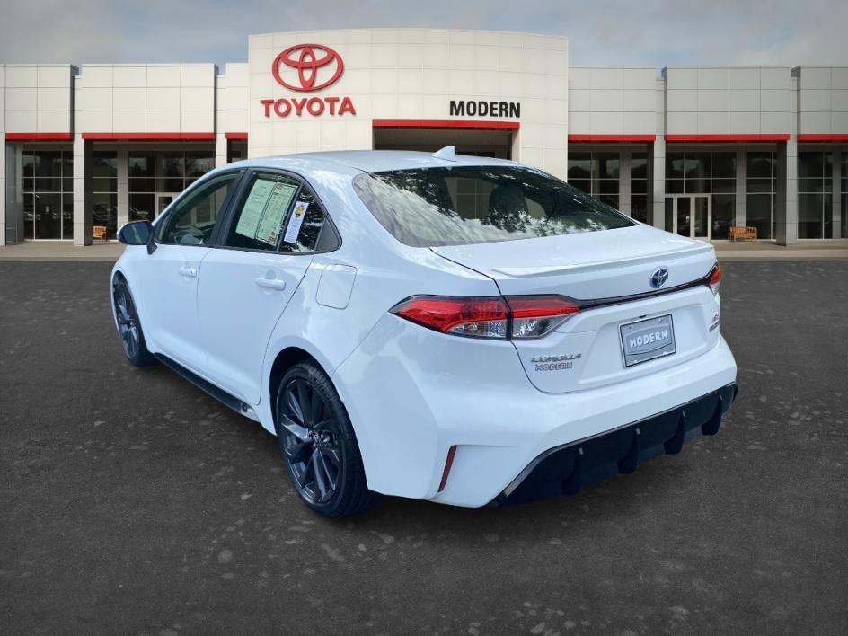 Certified Used 2023 Ice Cap Toyota SE image 7